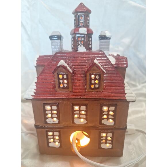 Yuletide 1987 “Barogue Mansion” Lighted Christmas Village House - Picture 3 of 8